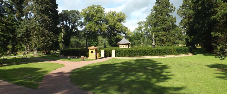 Dumfries House Maze image