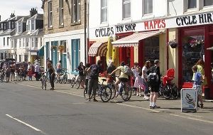 Cumbrae cyclists image