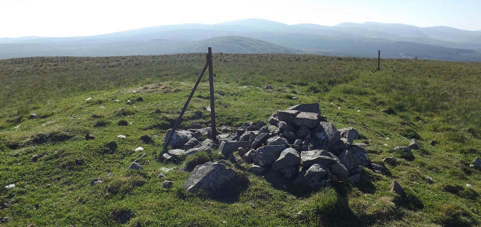 Pinbreck Hill view east image